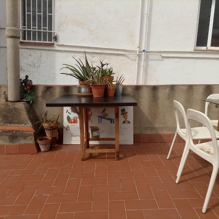 Aparteasy - Central Gracia Apartments Барселона Екстер'єр фото