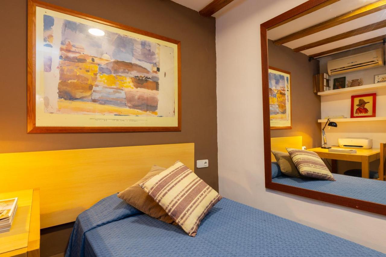 Aparteasy - Central Gracia Apartments Барселона Екстер'єр фото