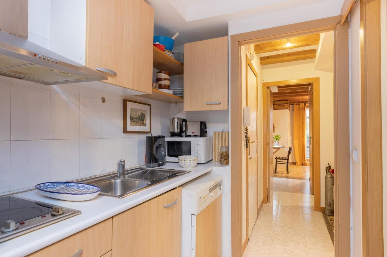 Aparteasy - Central Gracia Apartments Барселона Екстер'єр фото