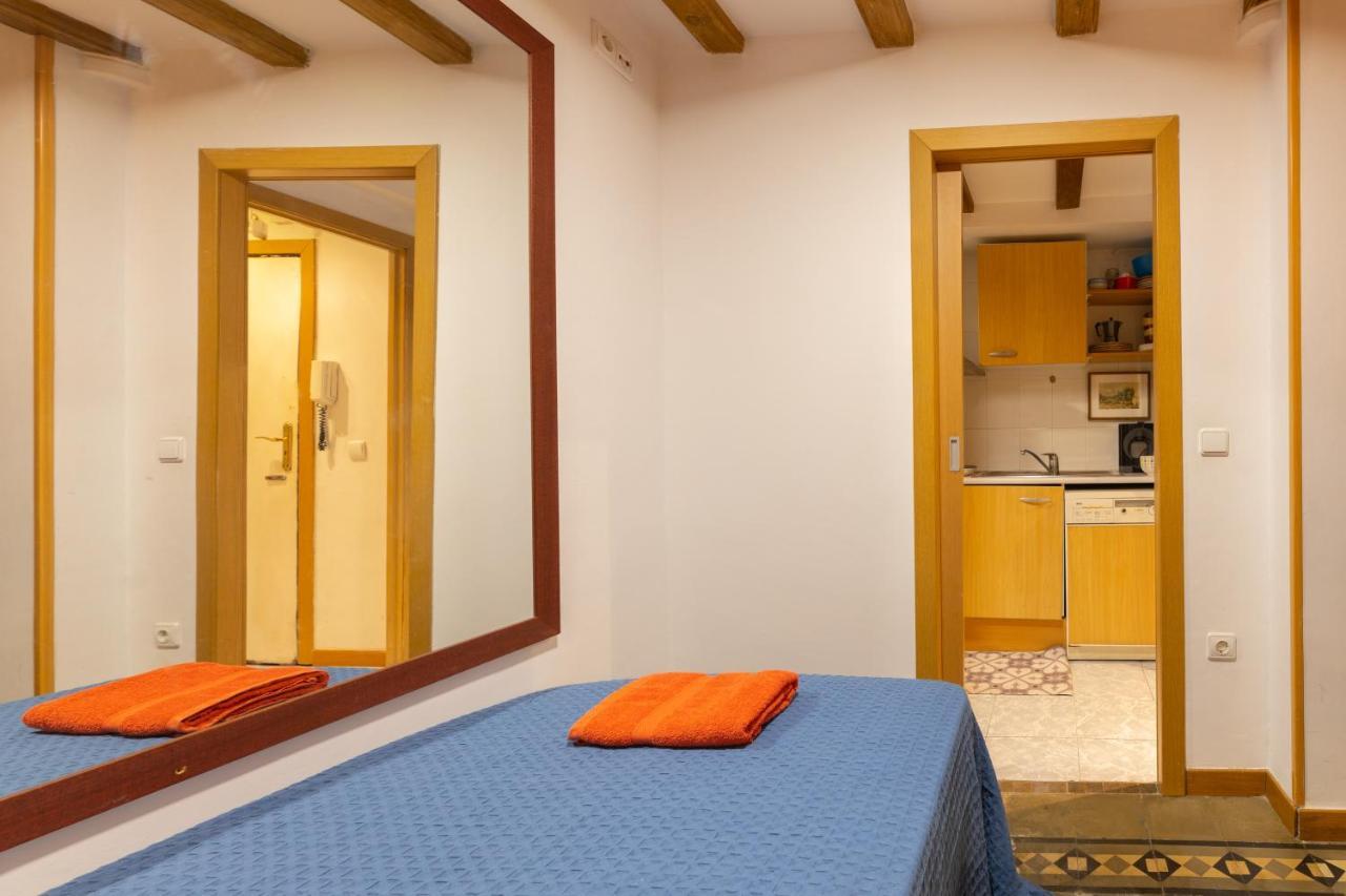 Aparteasy - Central Gracia Apartments Барселона Екстер'єр фото