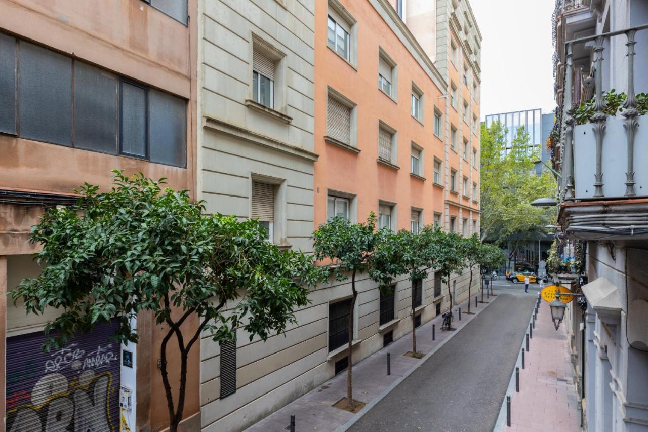 Aparteasy - Central Gracia Apartments Барселона Екстер'єр фото