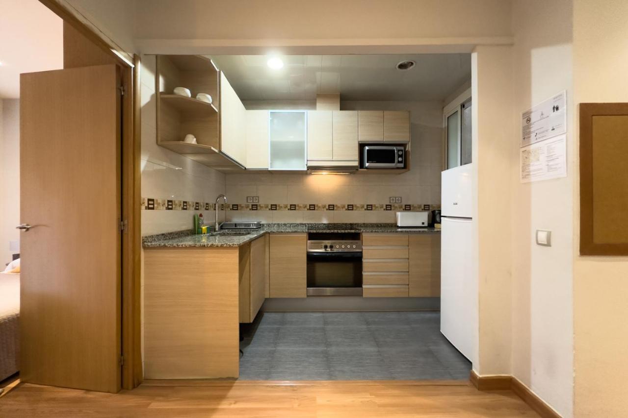 Aparteasy - Central Gracia Apartments Барселона Екстер'єр фото