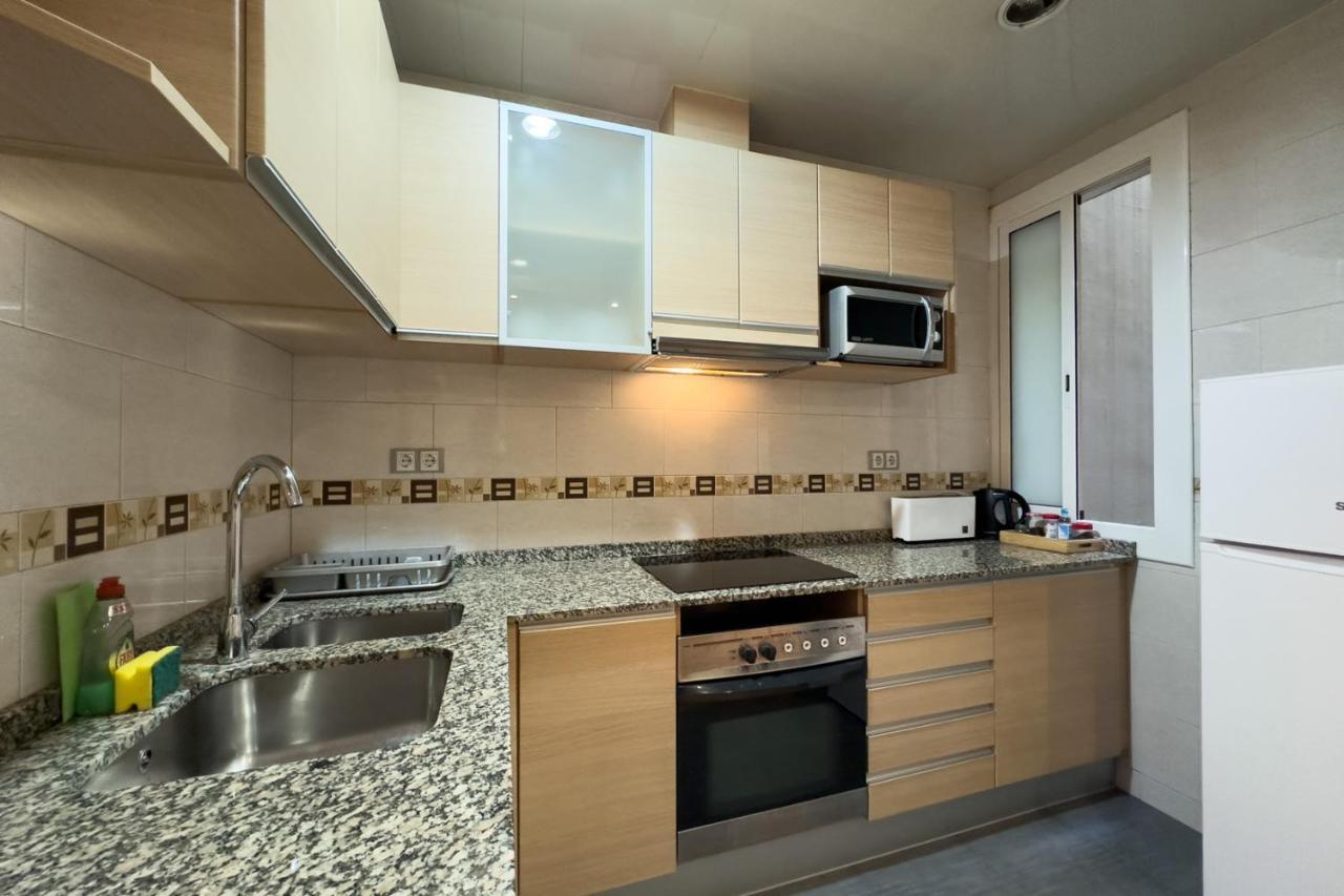 Aparteasy - Central Gracia Apartments Барселона Екстер'єр фото