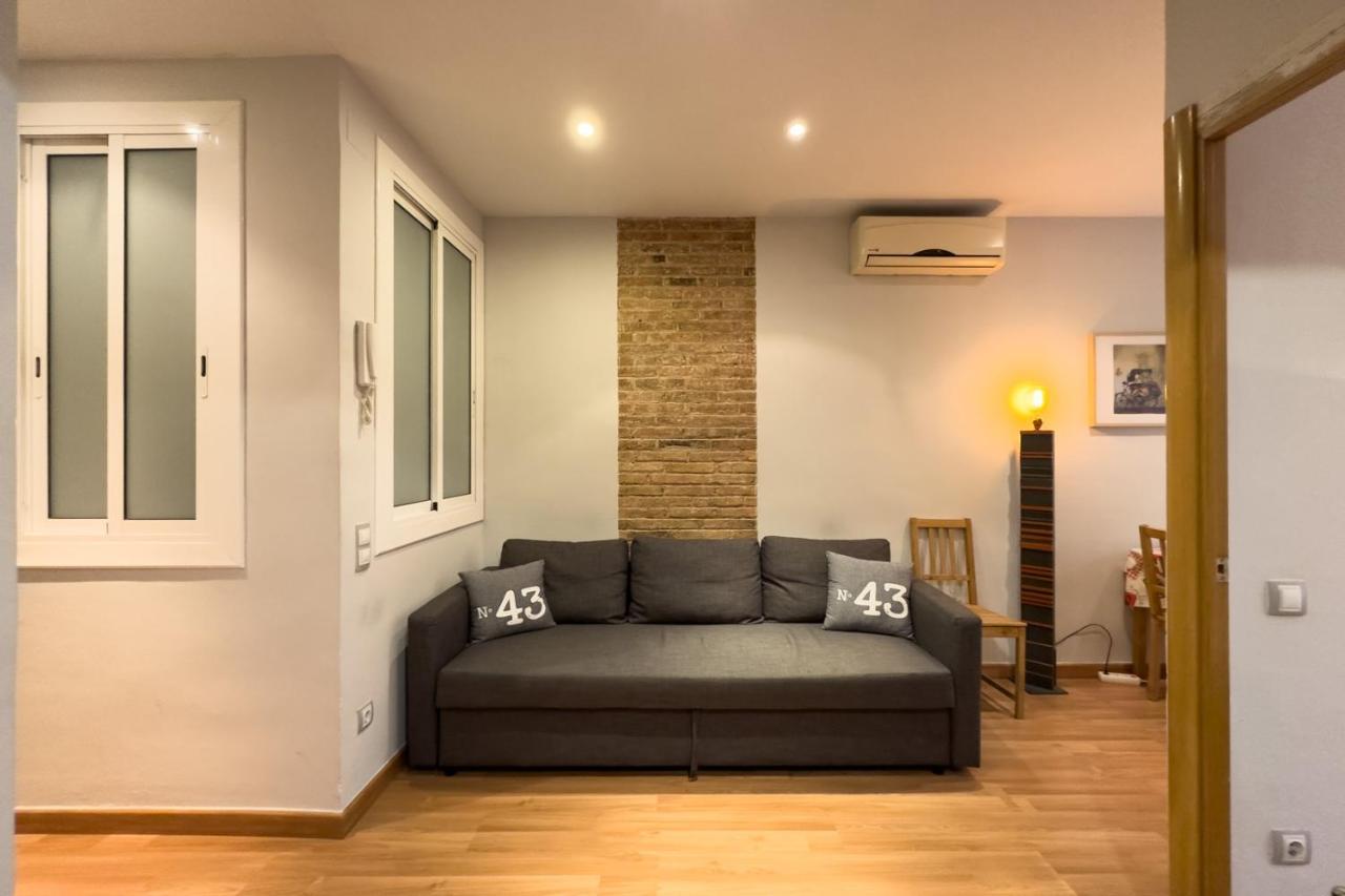 Aparteasy - Central Gracia Apartments Барселона Екстер'єр фото