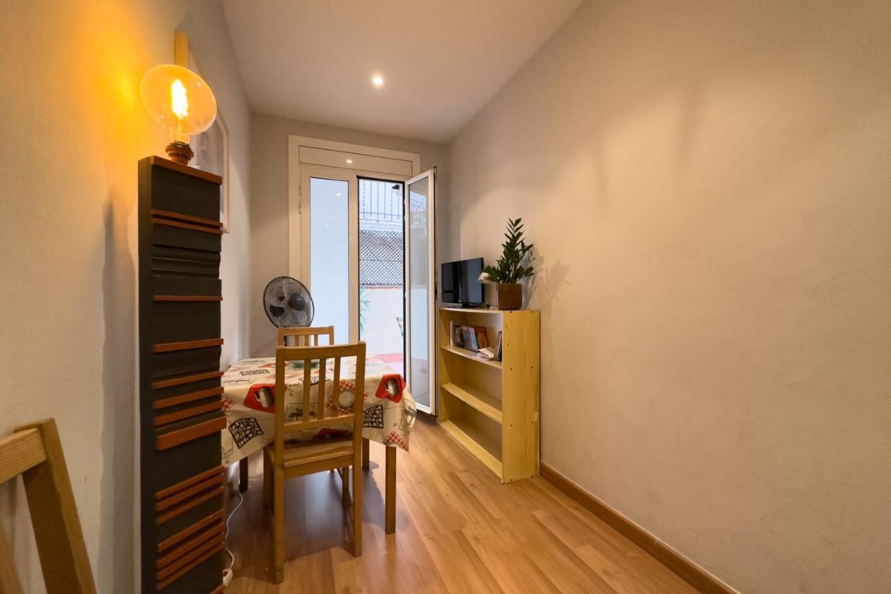 Aparteasy - Central Gracia Apartments Барселона Екстер'єр фото