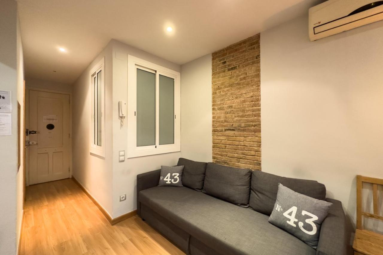 Aparteasy - Central Gracia Apartments Барселона Екстер'єр фото