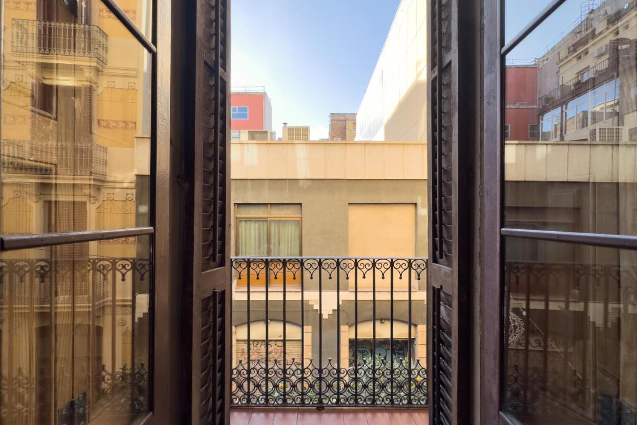 Aparteasy - Central Gracia Apartments Барселона Екстер'єр фото