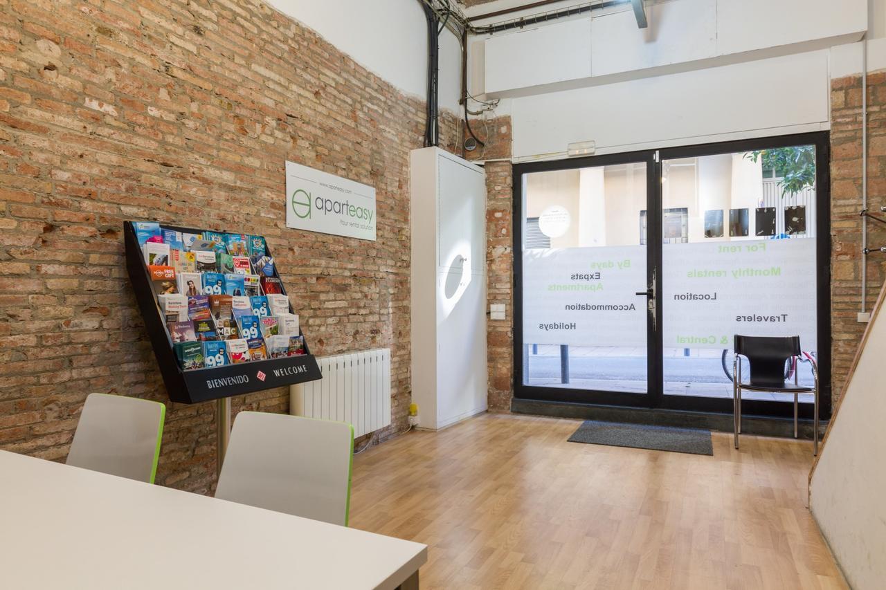 Aparteasy - Central Gracia Apartments Барселона Екстер'єр фото