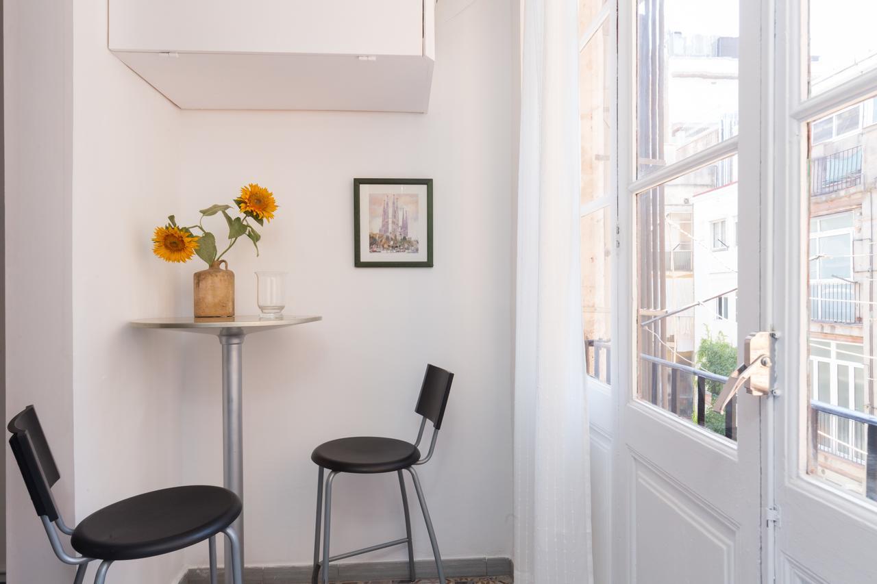 Aparteasy - Central Gracia Apartments Барселона Екстер'єр фото